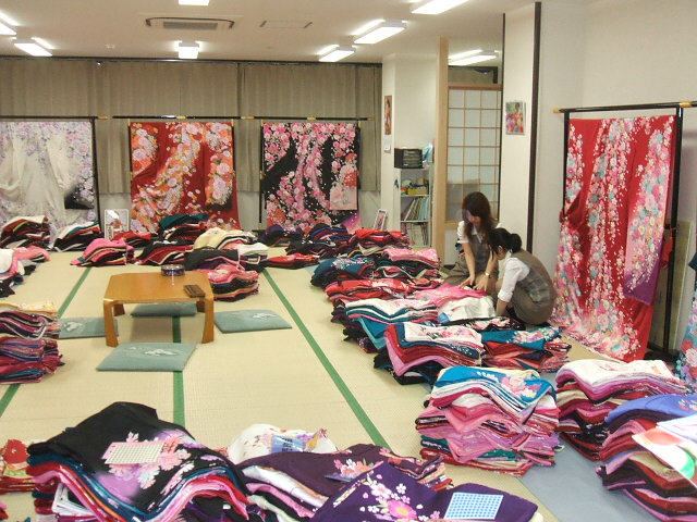 問屋の振袖