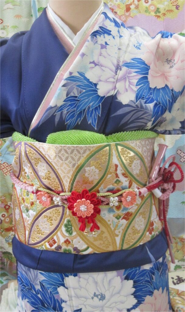 現代の振袖コーディネート