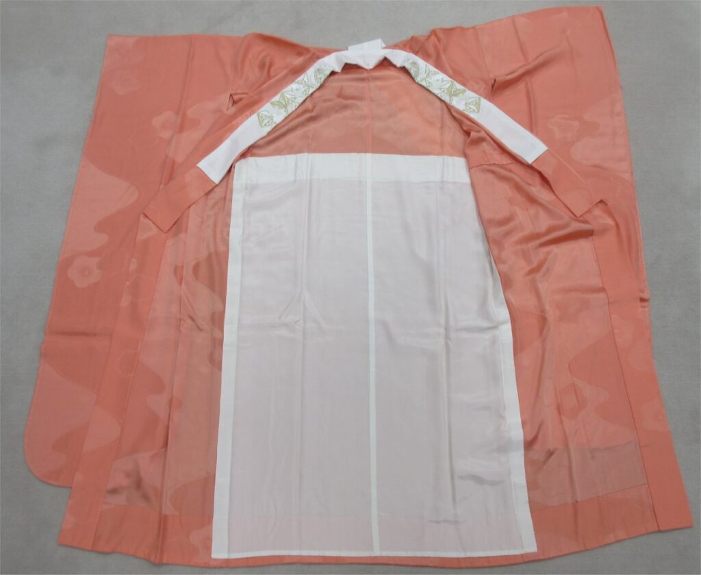 振袖の長襦袢を補強する絹１００％の当布