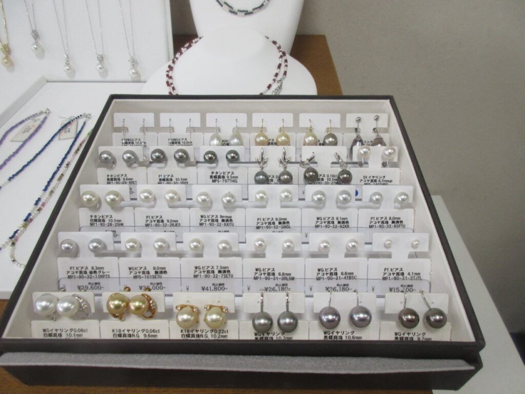 真珠のイヤリング