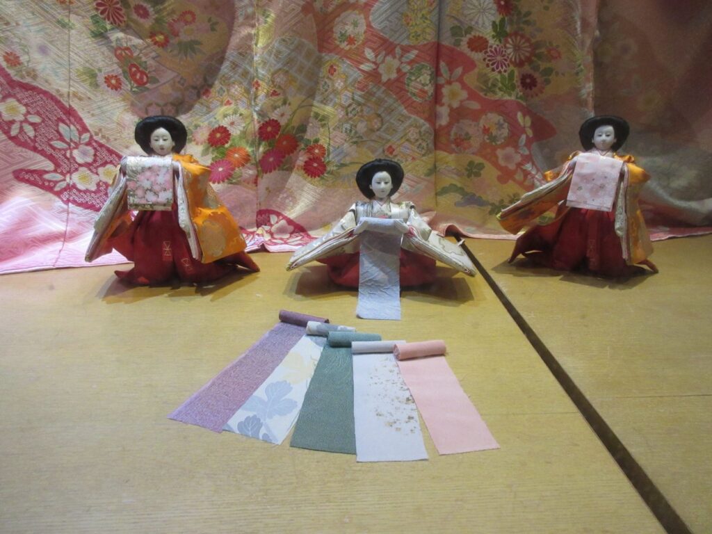 呉服屋してる三人官女